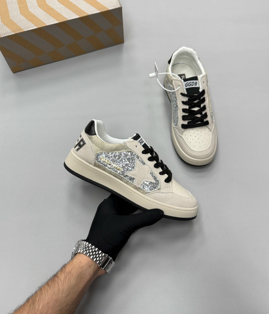 кроссовки golden goose с пайетками на платформе,кеды golden goose,,кеды super-star с блестками golden goose черный,кроссовки golden goose