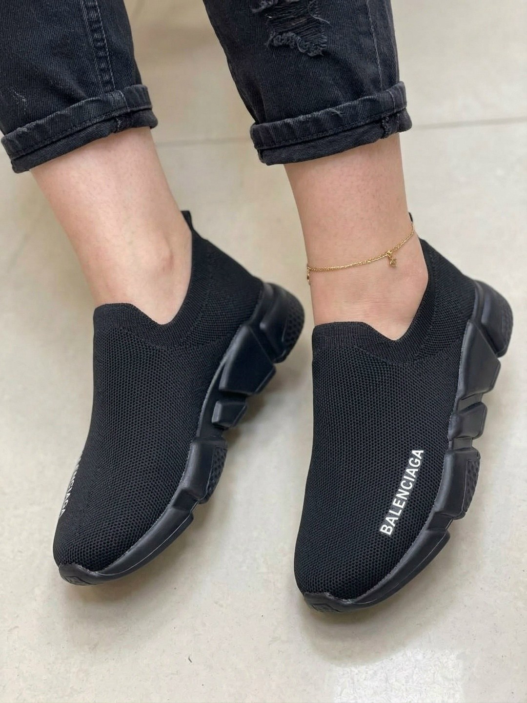 кроссовки баленсиага женские черные с белой подошвой,женские кроссовки balenciaga,кроссовки чулки баленсиага,кроссовки balenciaga speed,кроссовки balenciaga