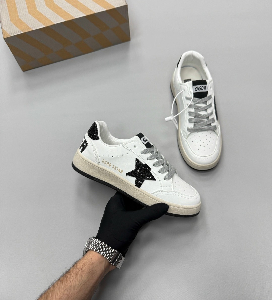 кроссовки golden goose с пайетками на платформе,кеды golden goose,,кеды super-star с блестками golden goose черный,кроссовки golden goose