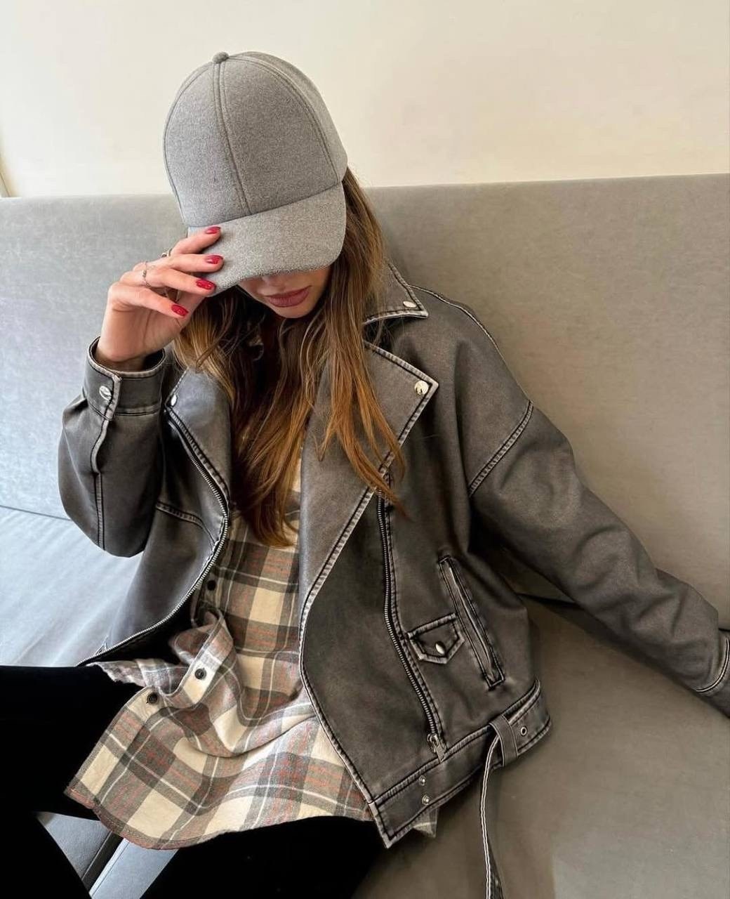 косуха винтажная куртка кожаная oversize серая monyken,косуха куртка,косуха серая винтажная куртка кожаная оверсайз aftfbasic,косуха винтажная кожаная куртка серая оверсайз mony,кожаная куртка косуха