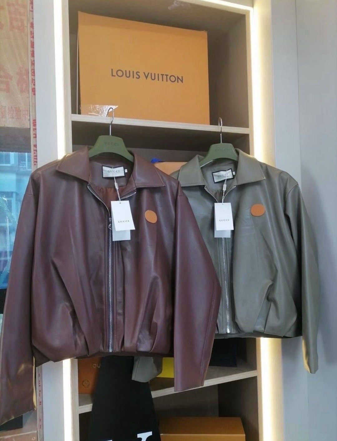 кожаная куртка,женская кожаная куртка,кожаная куртка бомбер,кожаный бомбер,мужская кожаная куртка