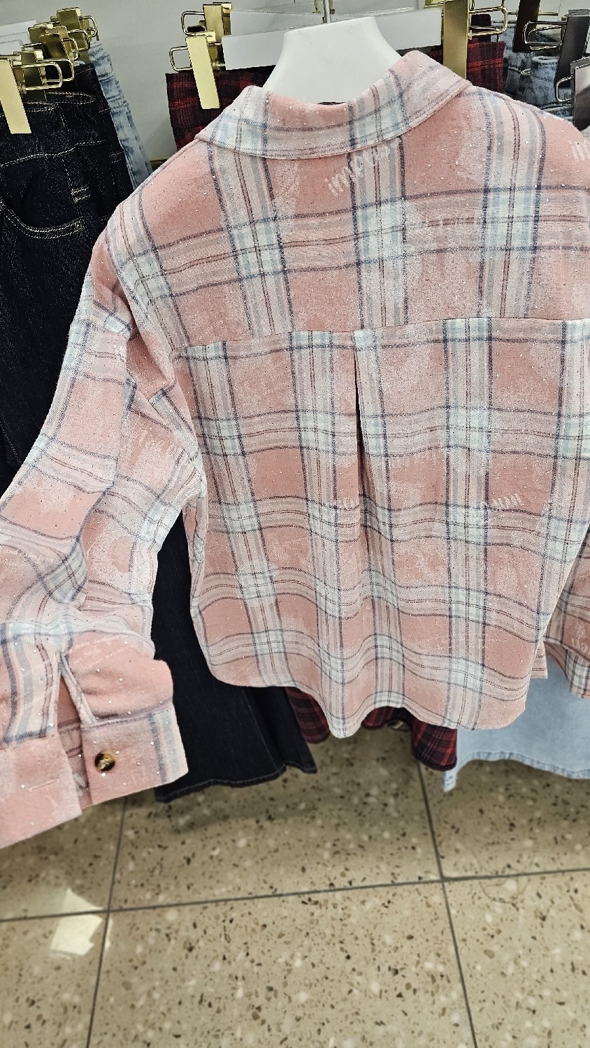 женская рубашка оверсайз в клетку,рубашка в клетку,рубашка женская в клетку,рубашка miu miu оверсайз в клетку варенка,рубашка в клетку свободного кроя