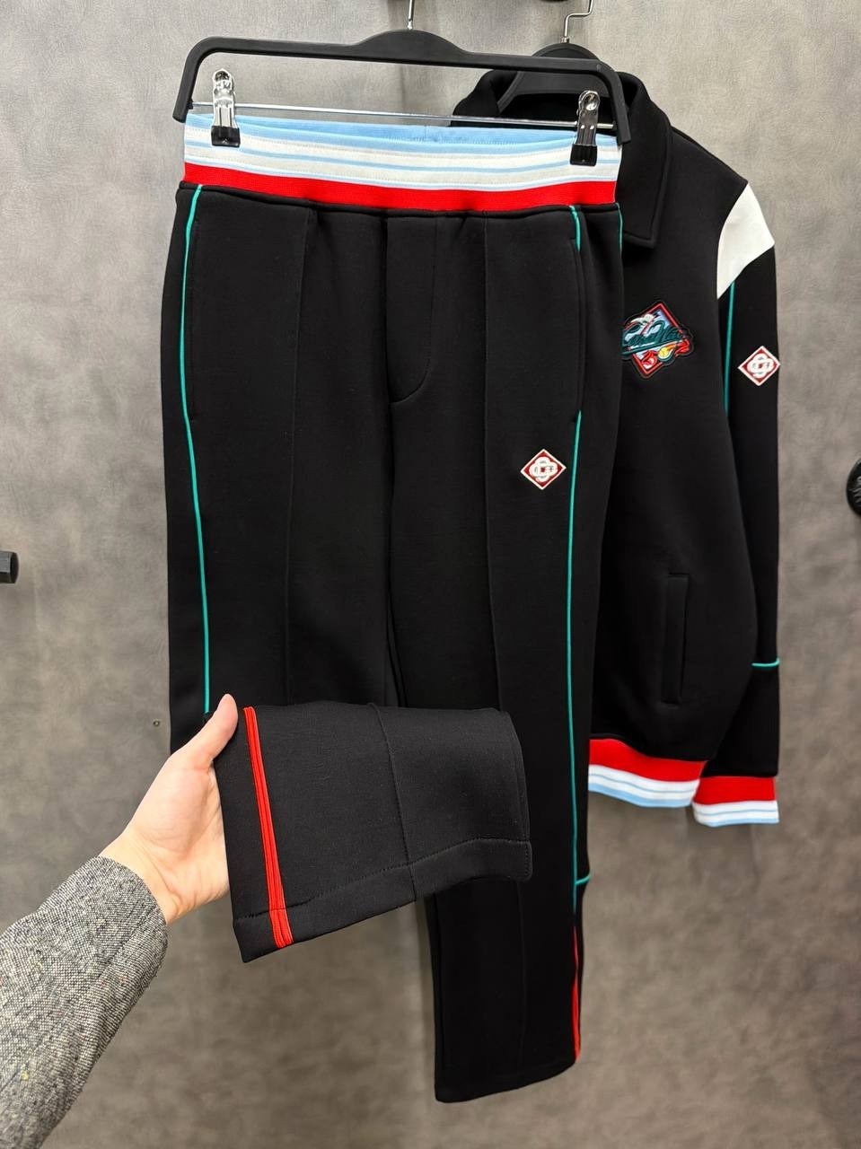 костюм спортивный мужской gucci повседневный черный,спортивный костюм gucci,спортивные костюмы мужские гуччи,спортивный костюм мужской gucci,костюм gucci