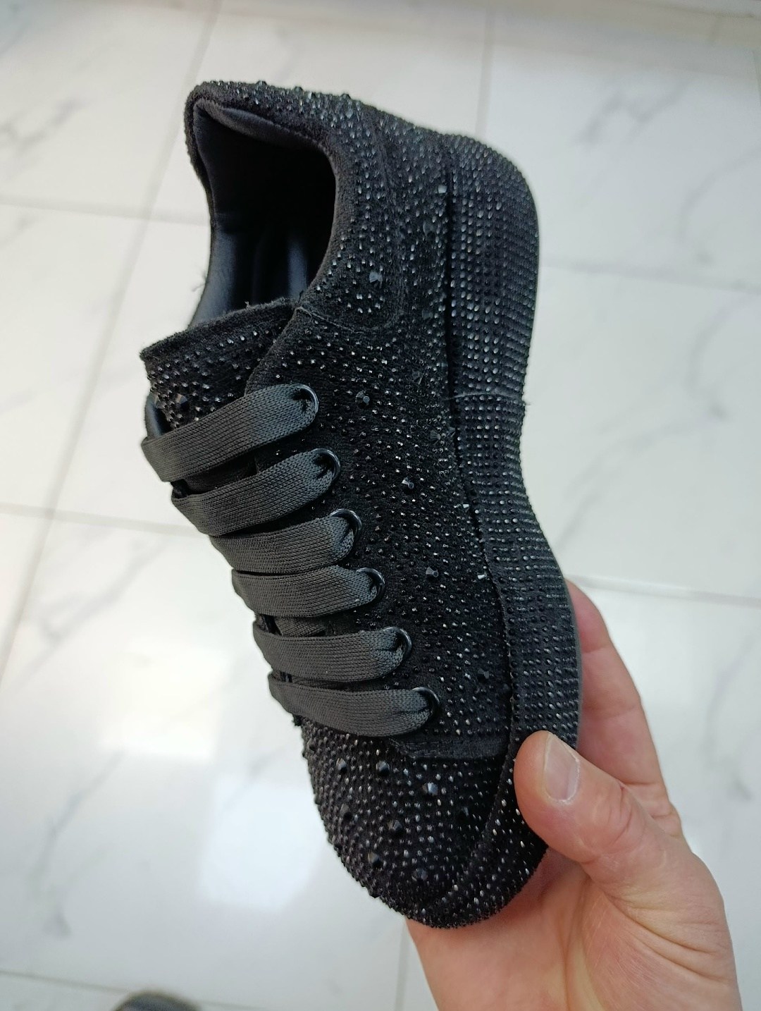 ,кроссовки со стразами,кроссовки со стразами женские,блестящие кроссовки,кроссовки женскиe