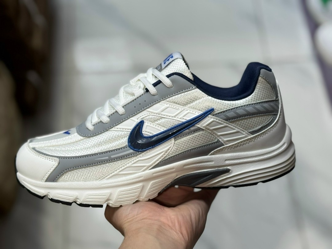 кроссовки nike initiator,nike initiator белый черный,женские кроссовки nike initiator white metallic silver black fq6873-101,мужские кроссовки nike initiator,nike initiator