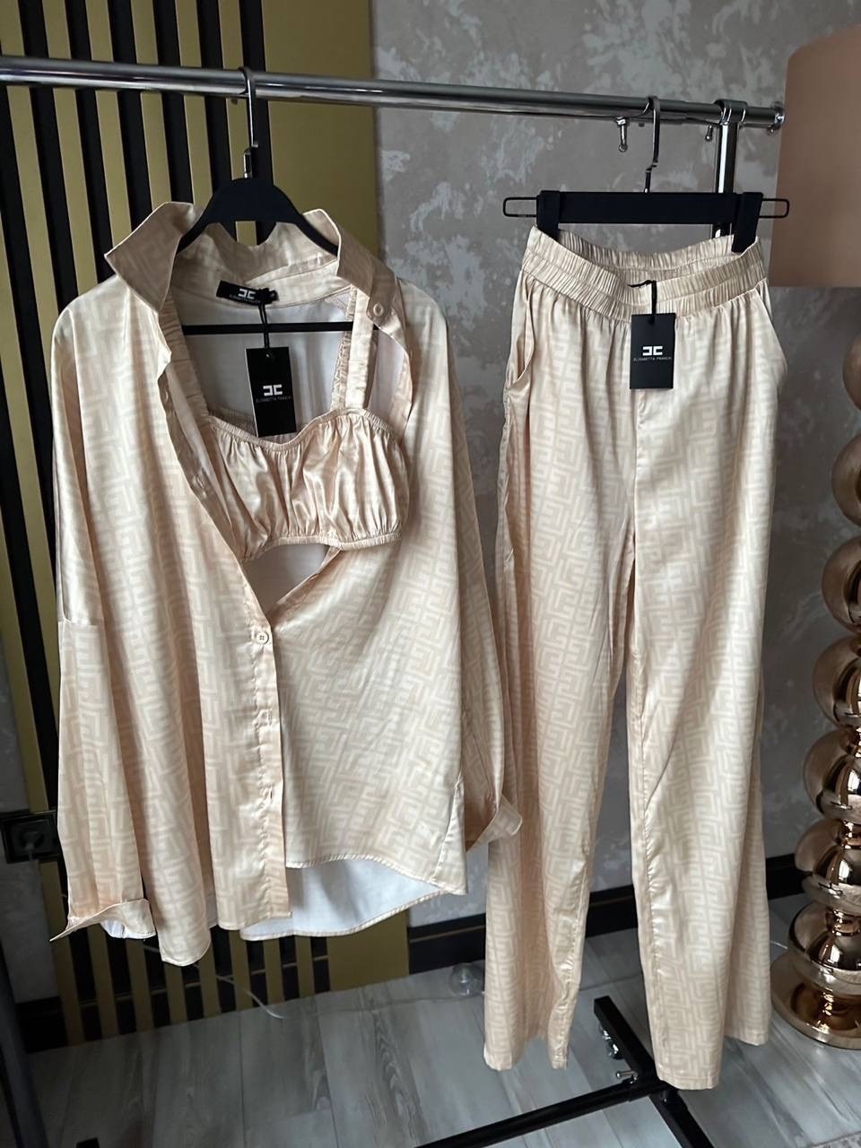 костюм с брюками,брючный костюм,костюм бежевый,женские костюмы,брючный костюм с топом