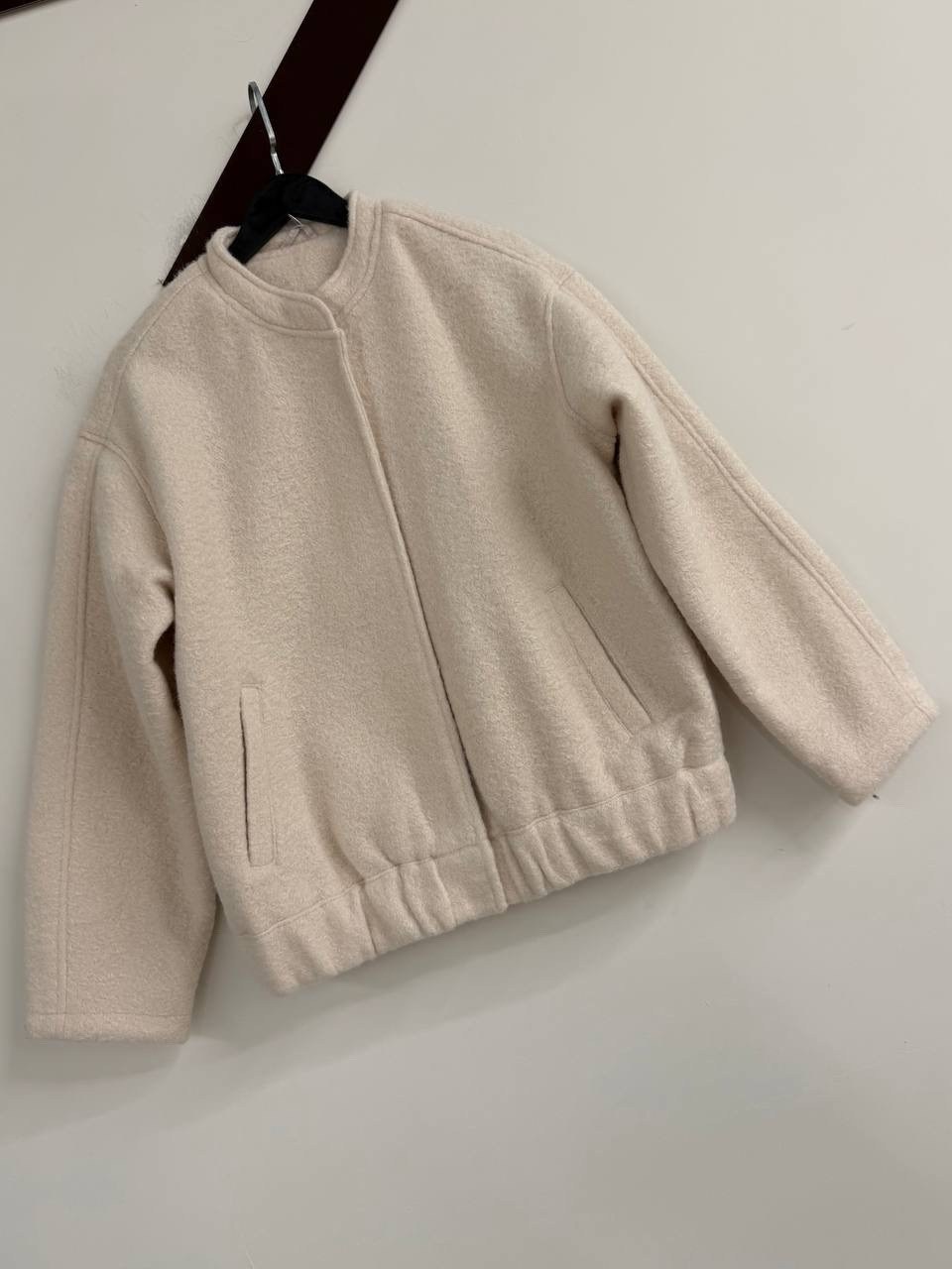 куртка бомбер,куртка оверсайз,бежевый бомбер,бомбер zara,куртка женская