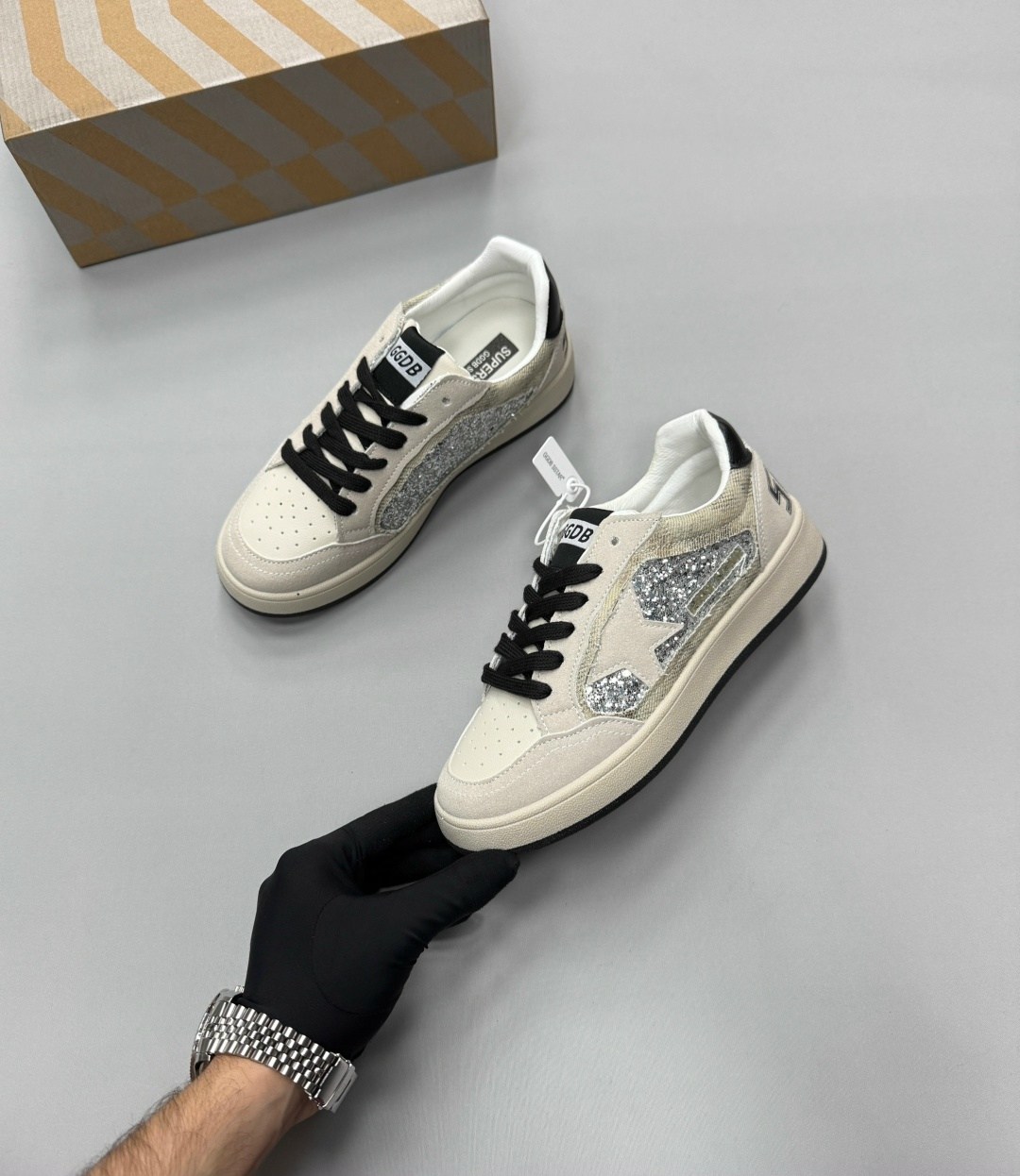 кроссовки golden goose с пайетками на платформе,кеды golden goose,,кеды super-star с блестками golden goose черный,кроссовки golden goose