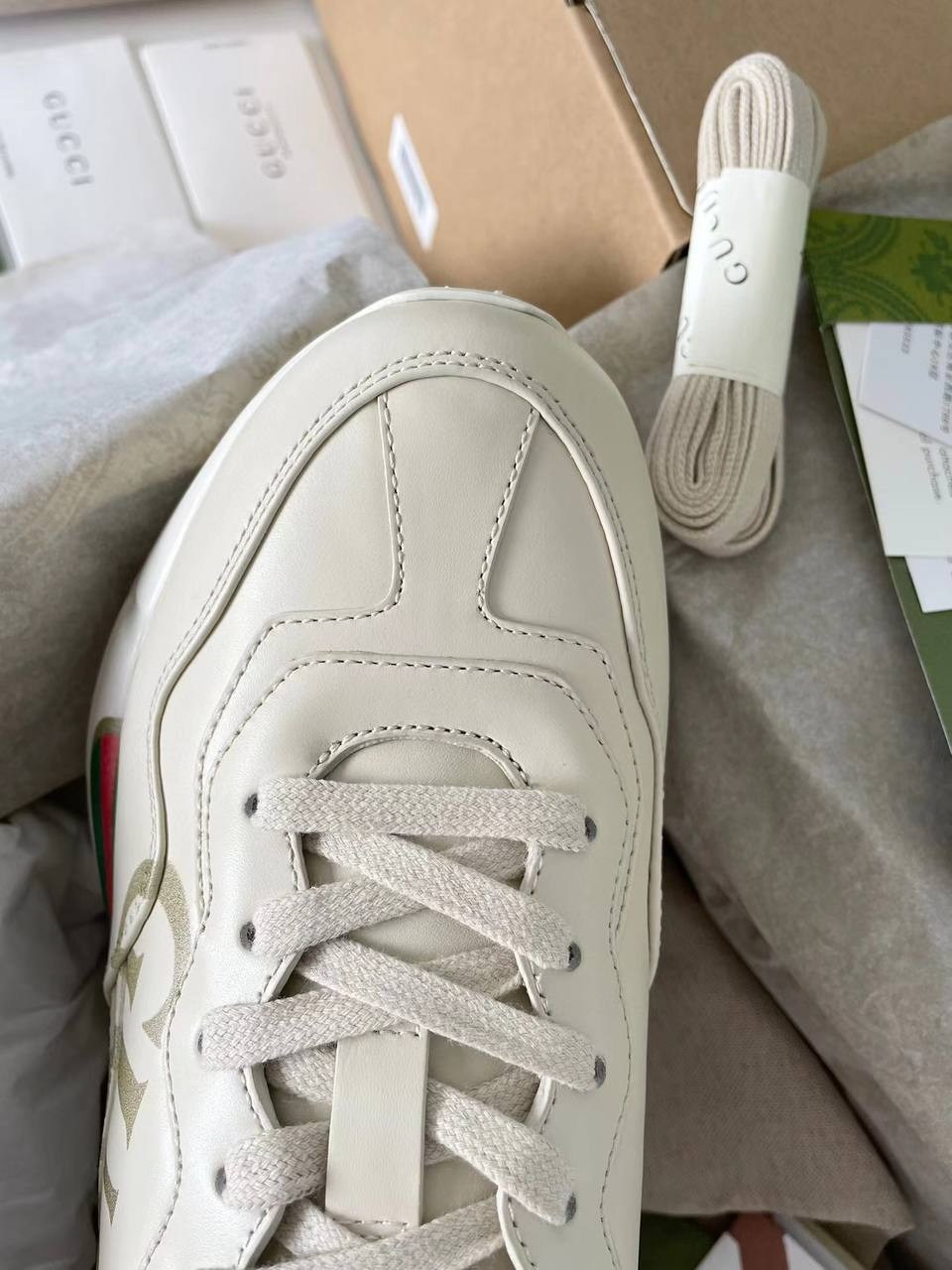 кроссовки gucci,массивные кроссовки gucci rhyton женские,gucci rhyton,кроссовки gucci rhyton,кроссовки найк гуччи