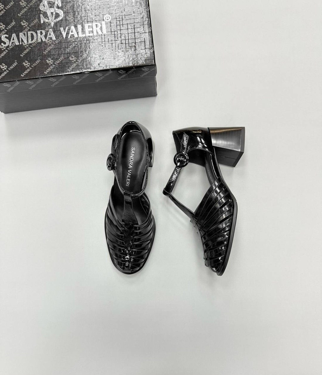 ,босоножки женские,женские сандалии,босоножки на каблуках,боттега венета босоножки 2026