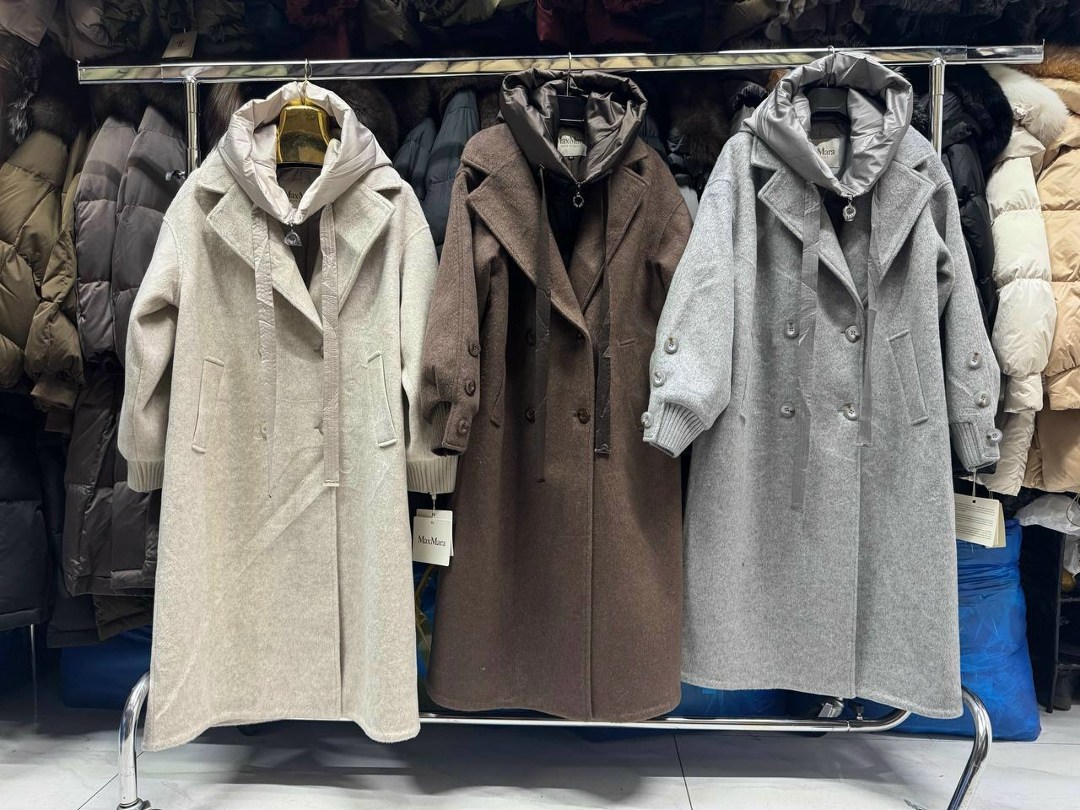 пальто prada серое с капюшоном,стильное пальто,пальто женское,модное пальто,пальто удлиненное