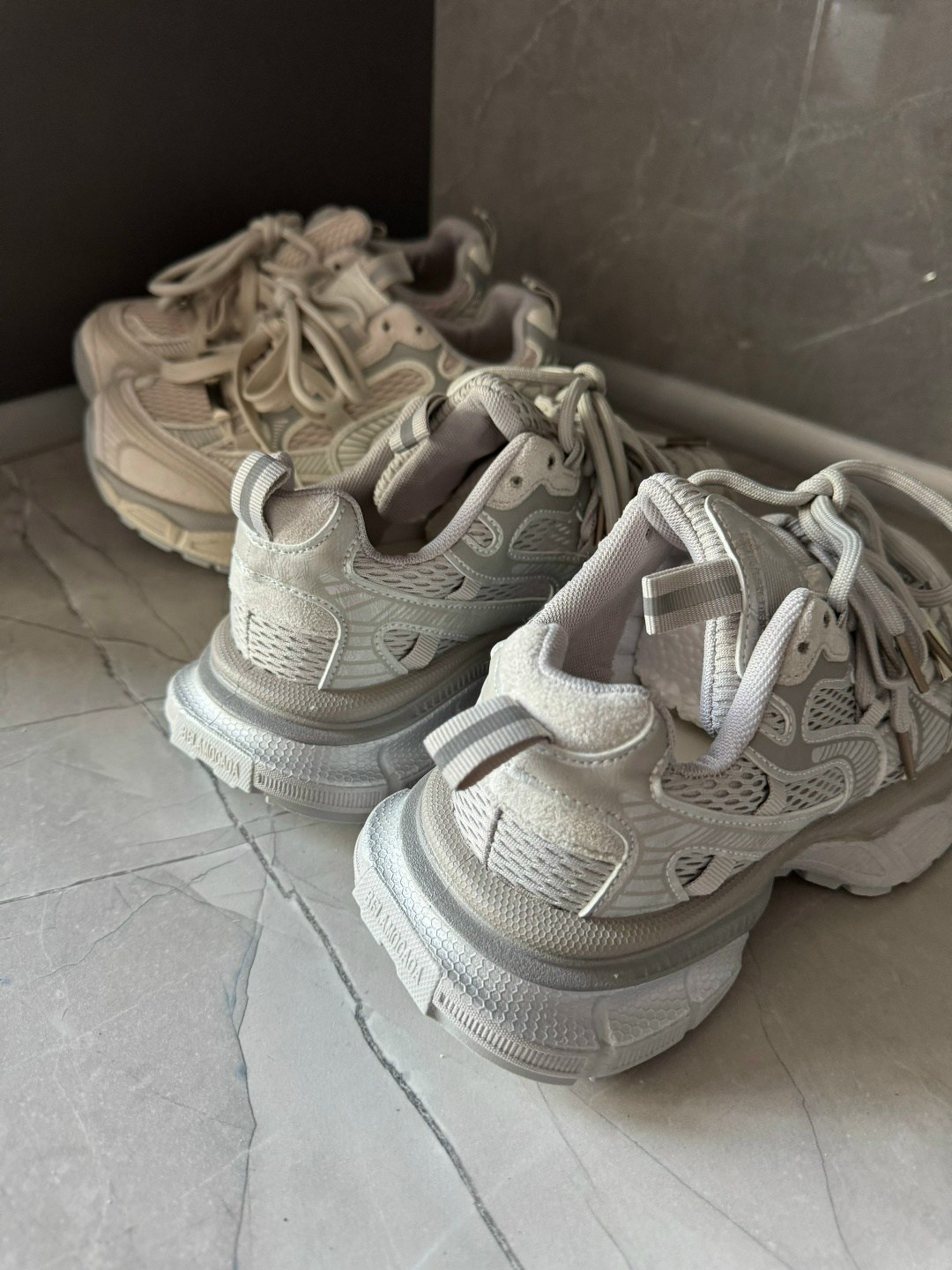 женские кроссовки,женские массивные кроссовки,массивные кроссовки,кроссовки кроссовки женские,объемные кроссовки