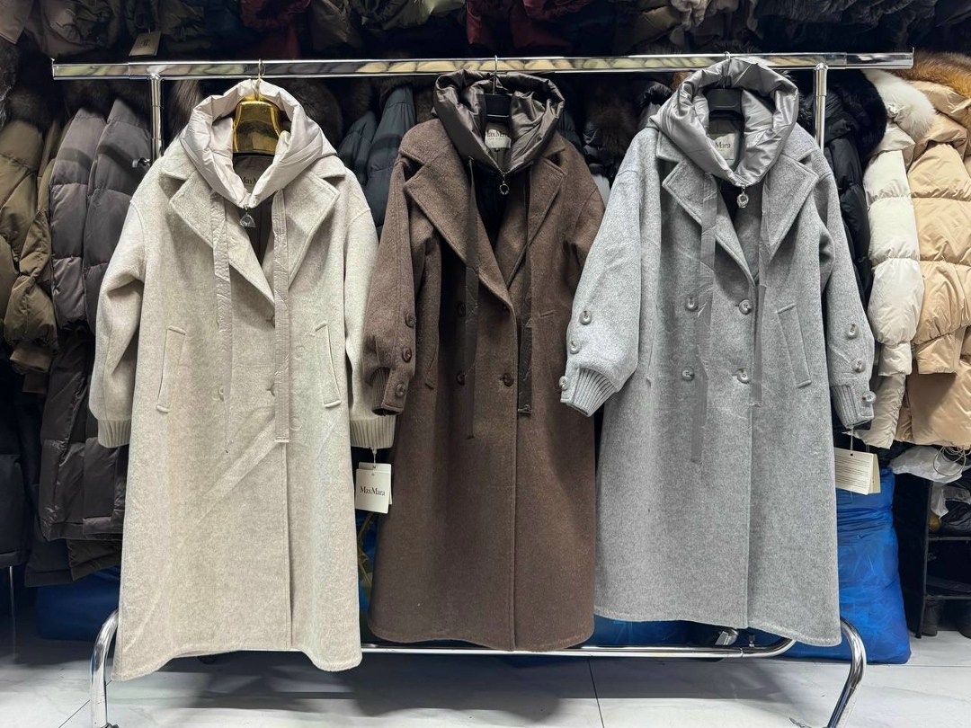 пальто prada серое с капюшоном,стильное пальто,пальто женское,модное пальто,пальто удлиненное