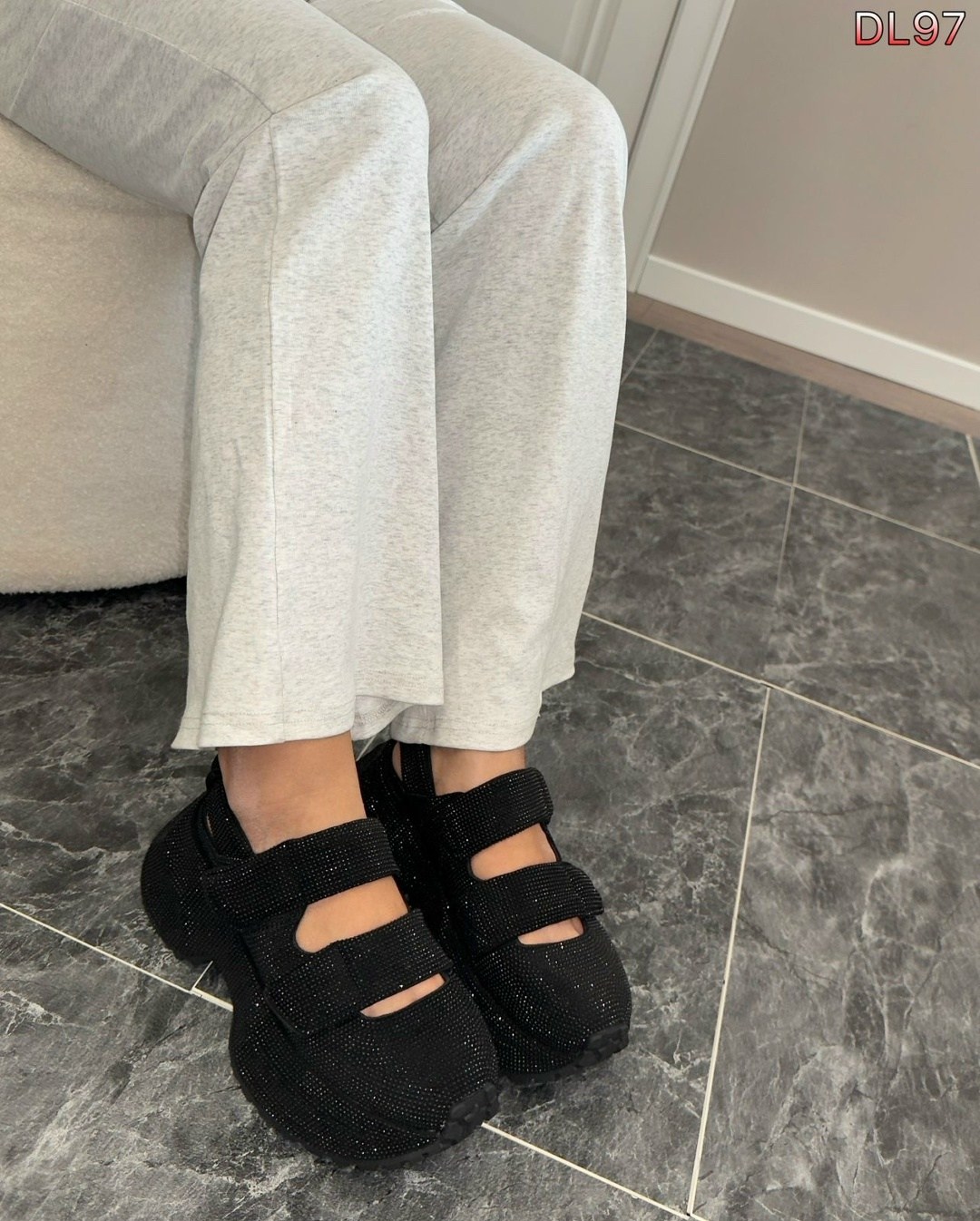 босоножки balenciaga,кроссовки женские balenciaga,сандалии balenciaga,кроссовки balenciaga,баленсиаги