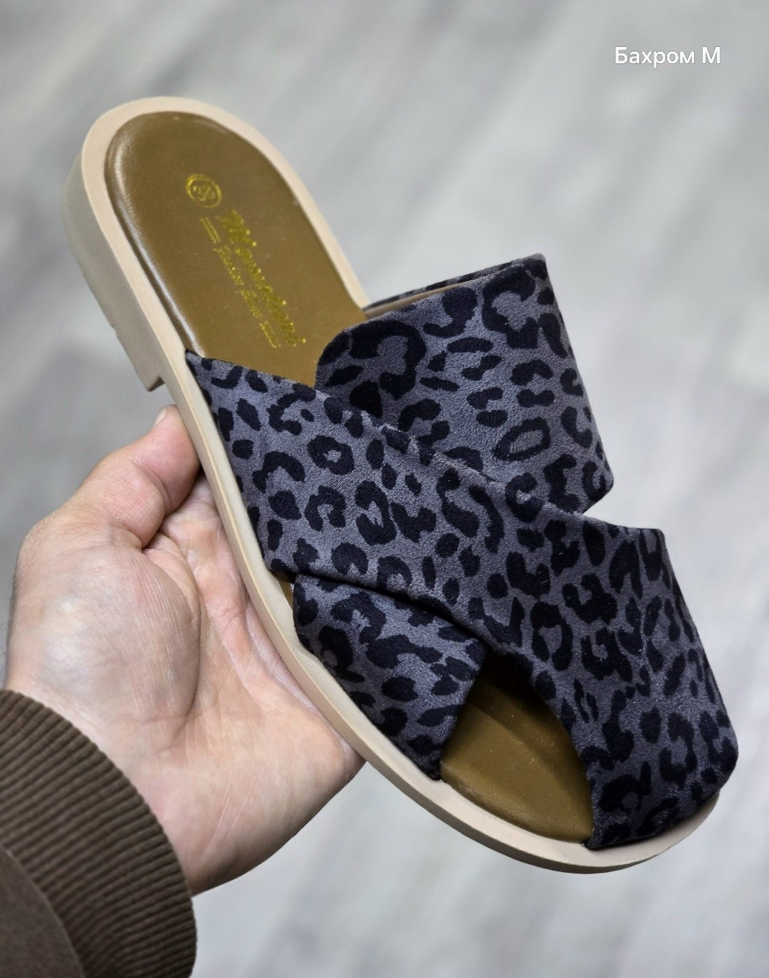 шлепанцы женские леопард,,леопардовые шлепки томас мюнц,леопардовые шлепанцы женские пума,женские шлепанцы