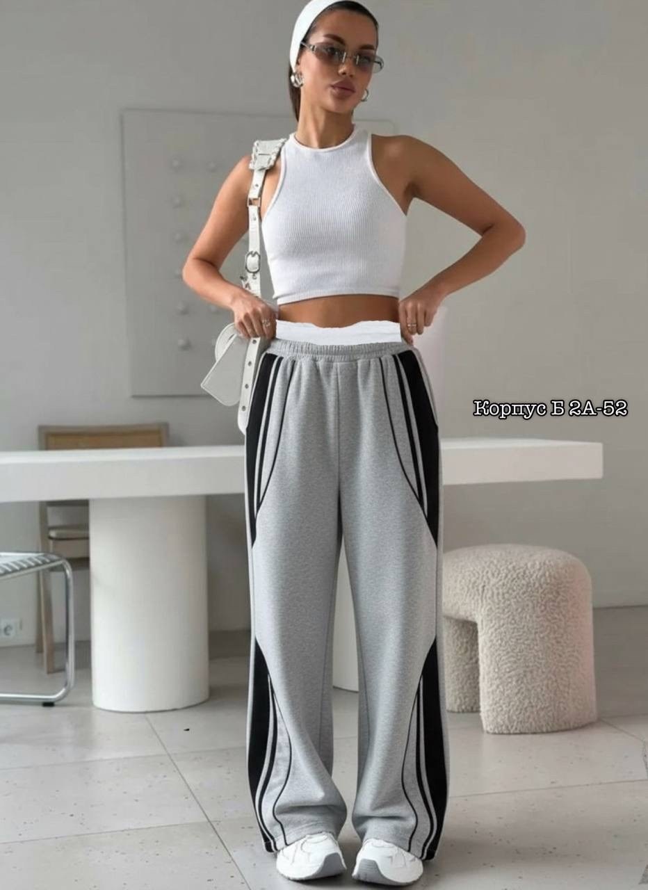 женские спортивные штаны серые с лампасами,спортивные женские штаны,брюки карго с лампасами широкие y2k styfash,спортивные штаны широкие женские,спортивные брюки