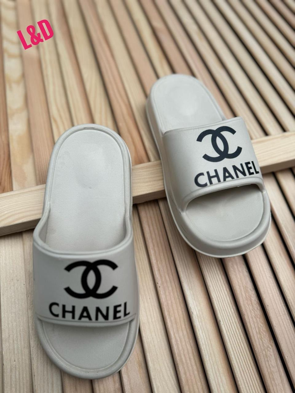 шлепанцы chanel,шлепки chanel,тапочки для женщин в стиле chanel,шлепанцы шанель,тапки chanel