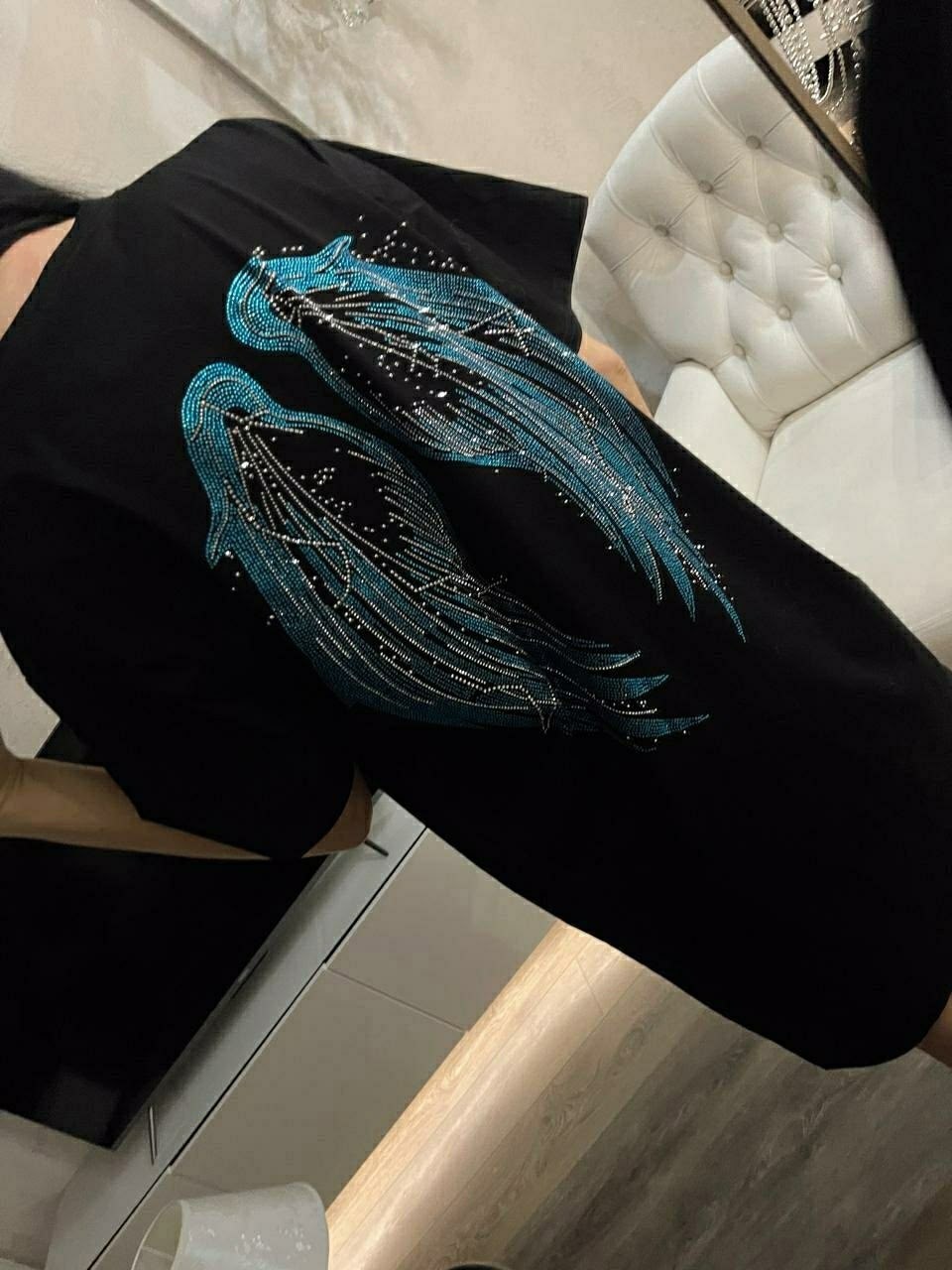 футболка женская со стразами,футболка базовая со стразами оверсайз,футболка женская,футболка со стразами,футболки модные