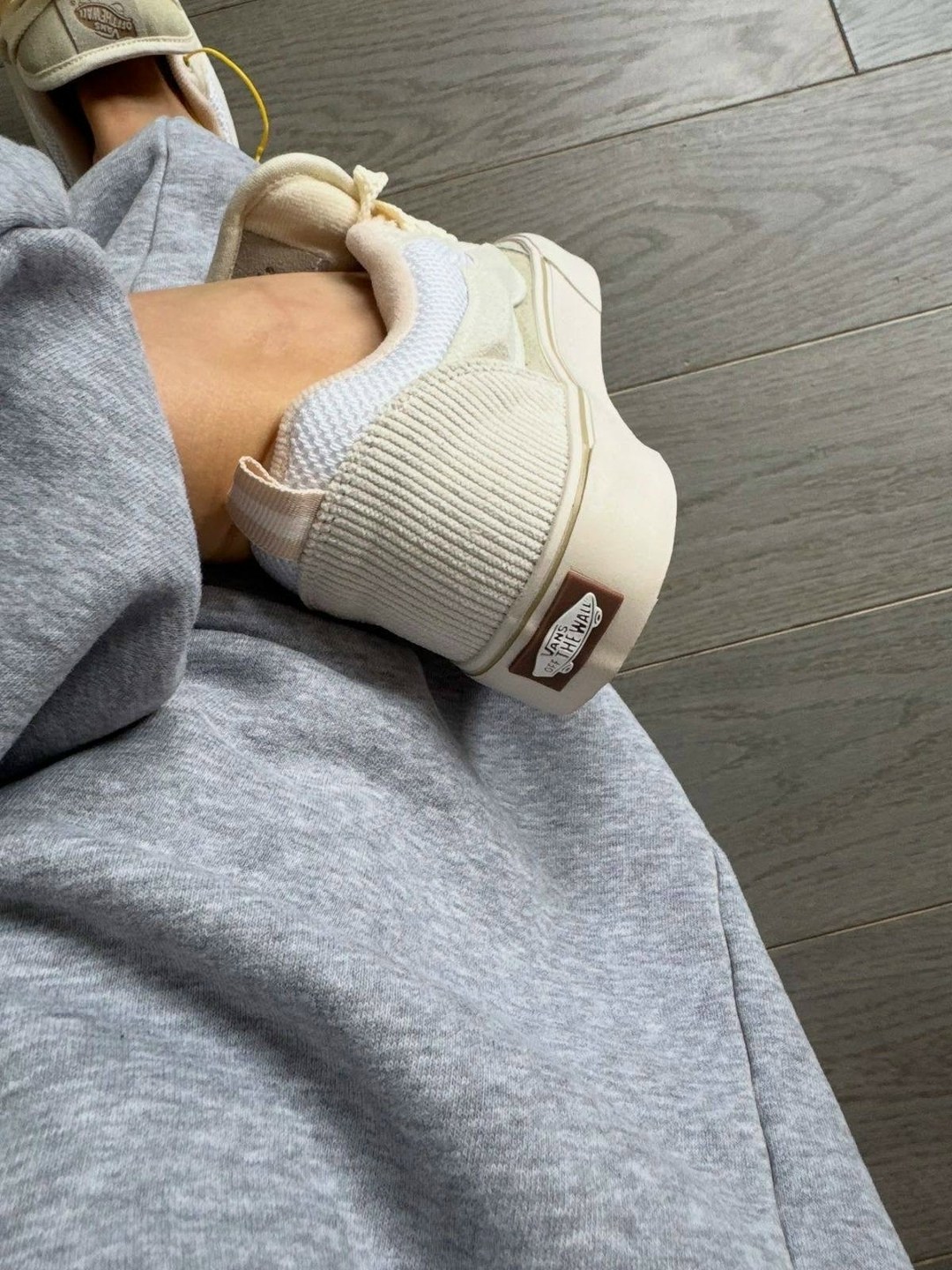 ,женские кроссовки,кеды женски,кеды и кроссовки,бежевые кроссовки