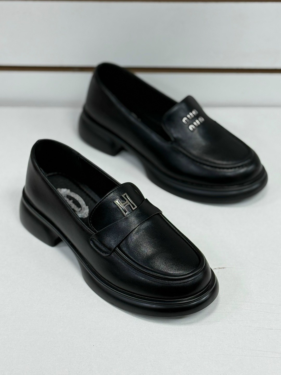 ,лоферы женские,лоферы,женские туфли лоферы,лоферы renzoni