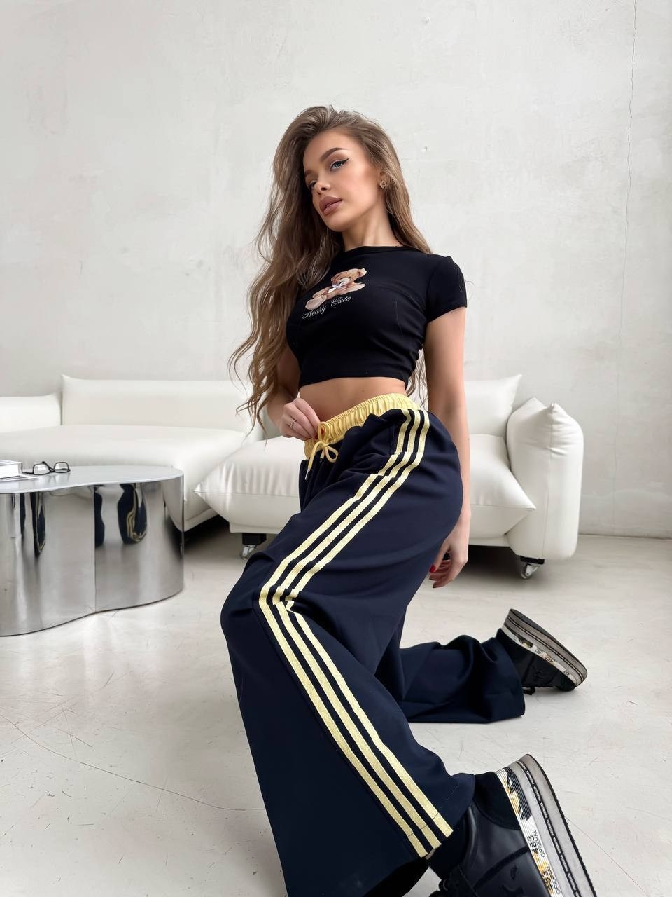 брюки карго с лампасами широкие y2k styfash,спортивные штаны широкие женские,спортивные женские штаны,широкие спортивные штаны,спортивные штаны клеш