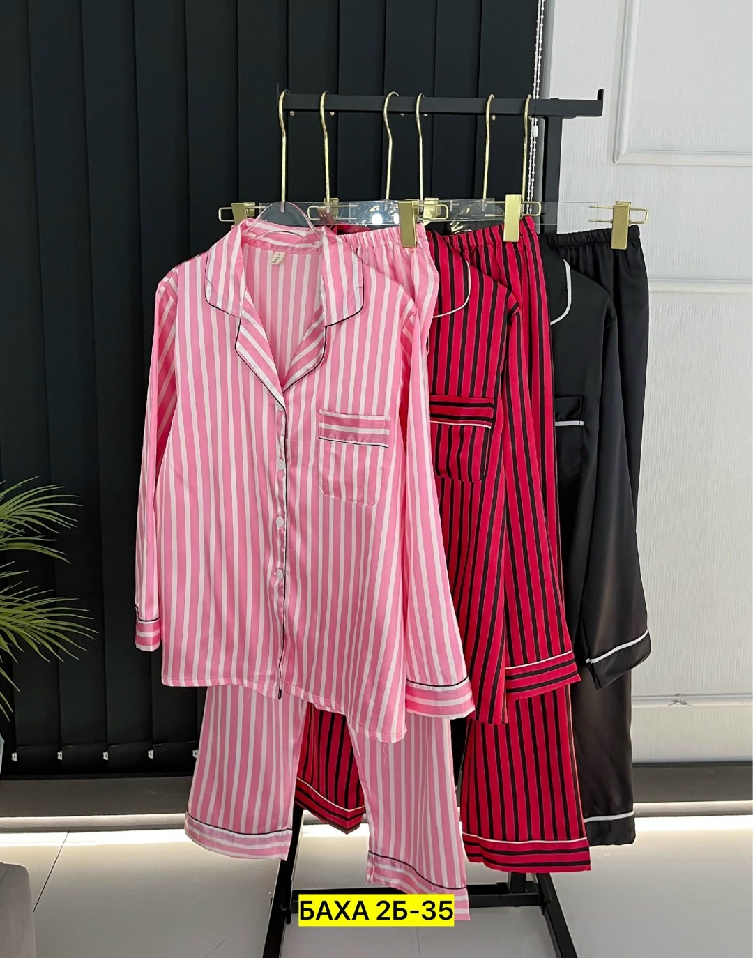 пижама женская,пижама victorias secret розовая в полоску,шелковый пижамный комплект victoria,классическая пижама victoria secret розовая в полоску,комплект пижама