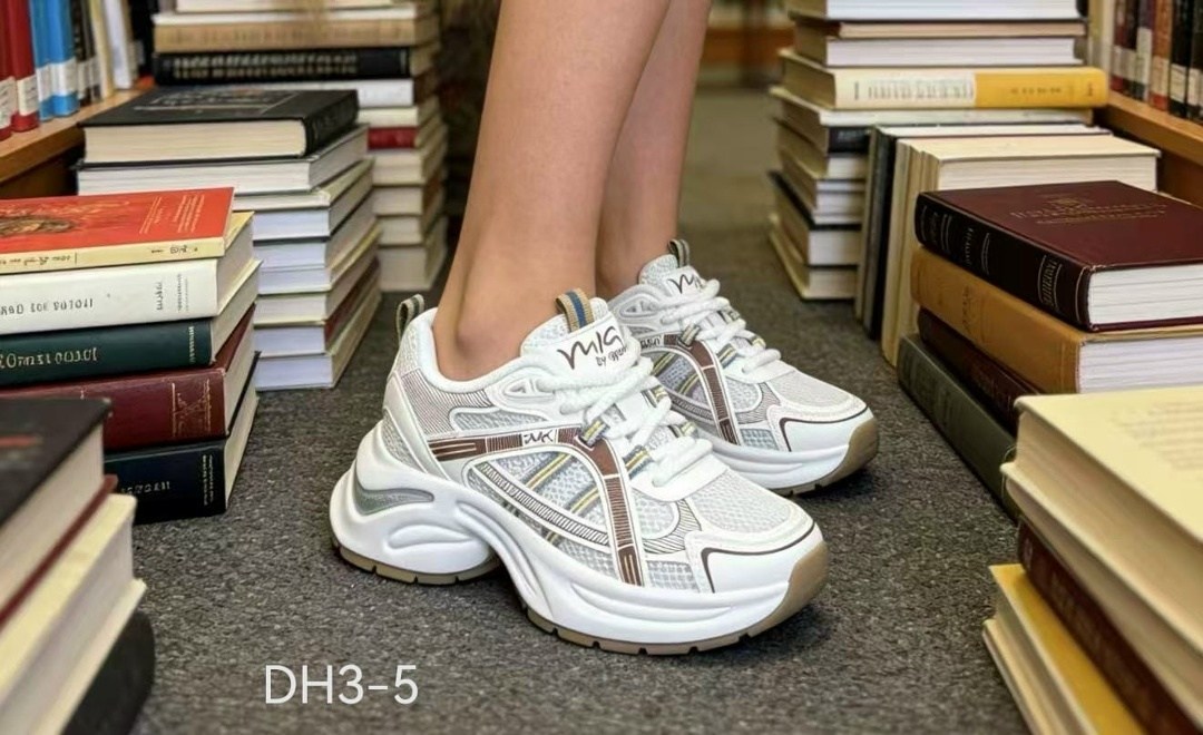 женские кроссовки,кроссовки для женщин,повседневные кроссовки,кроссовки модные,кроссовки