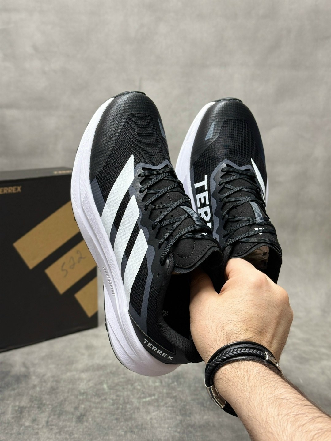 кроссовки adidas,кроссовки мужские adidas,adidas adizero boston 10,кроссовки,кроссовки adidas adidas