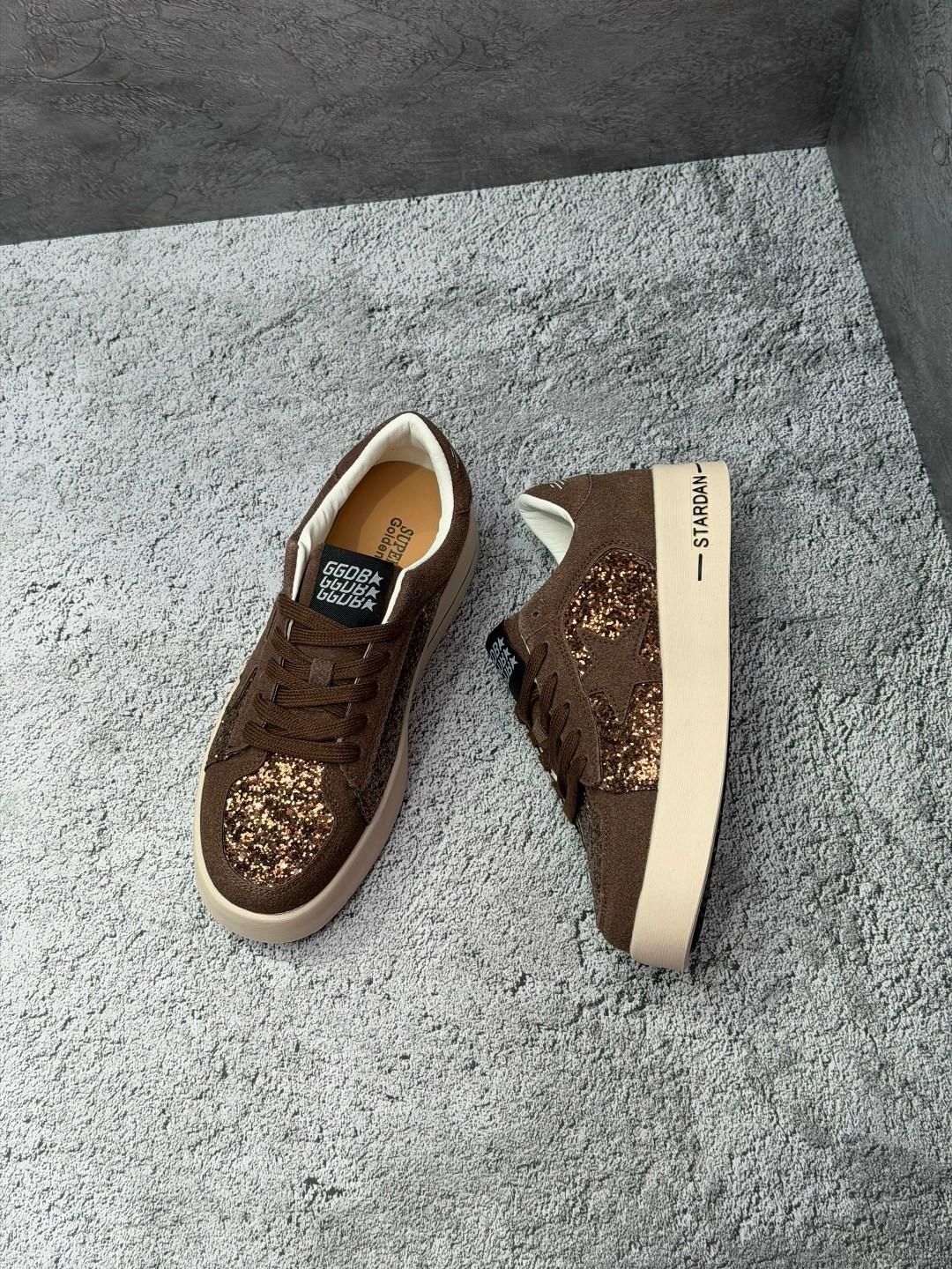 кроссовки golden goose с пайетками на платформе,кеды golden goose,golden goose кроссовки,кеды женские golden goose,кеды golden goose golden goose кеды golden goose