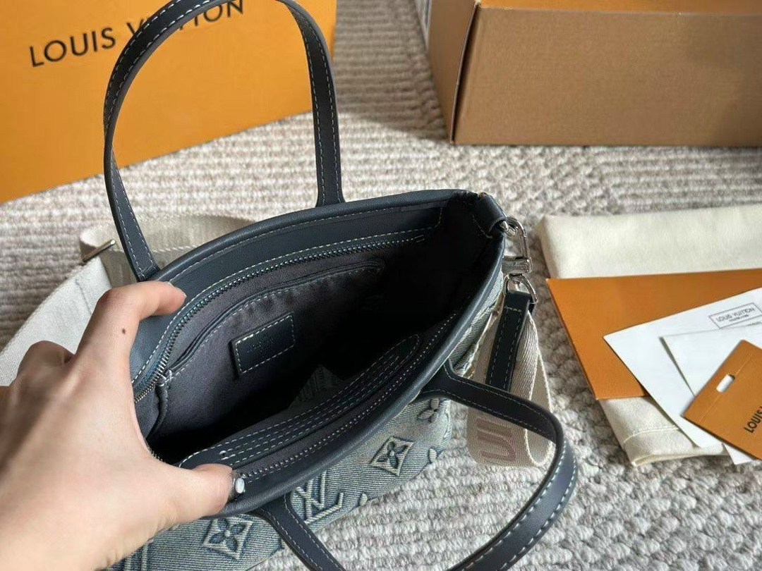 louis vuitton сумка на плечо,cумка louis vuitton,louis vuitton женская сумка,сумка louis vuitton джинсовая,louis vuitton сумка на плечо тоут