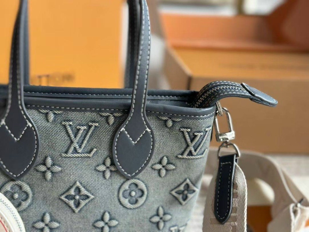 louis vuitton сумка на плечо,cумка louis vuitton,louis vuitton женская сумка,сумка louis vuitton джинсовая,louis vuitton сумка на плечо тоут