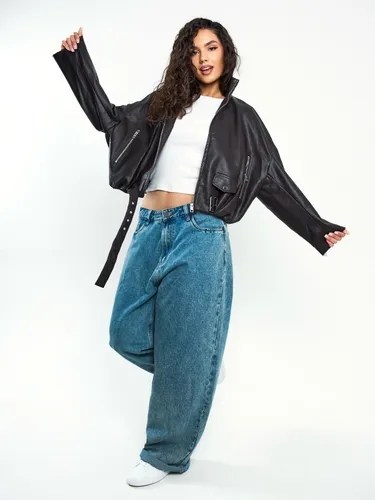 куртка кожаная женская,косуха оверсайз,кожаная куртка женская демисезонная,кожаный бомбер оверсайз,кожаный бомбер