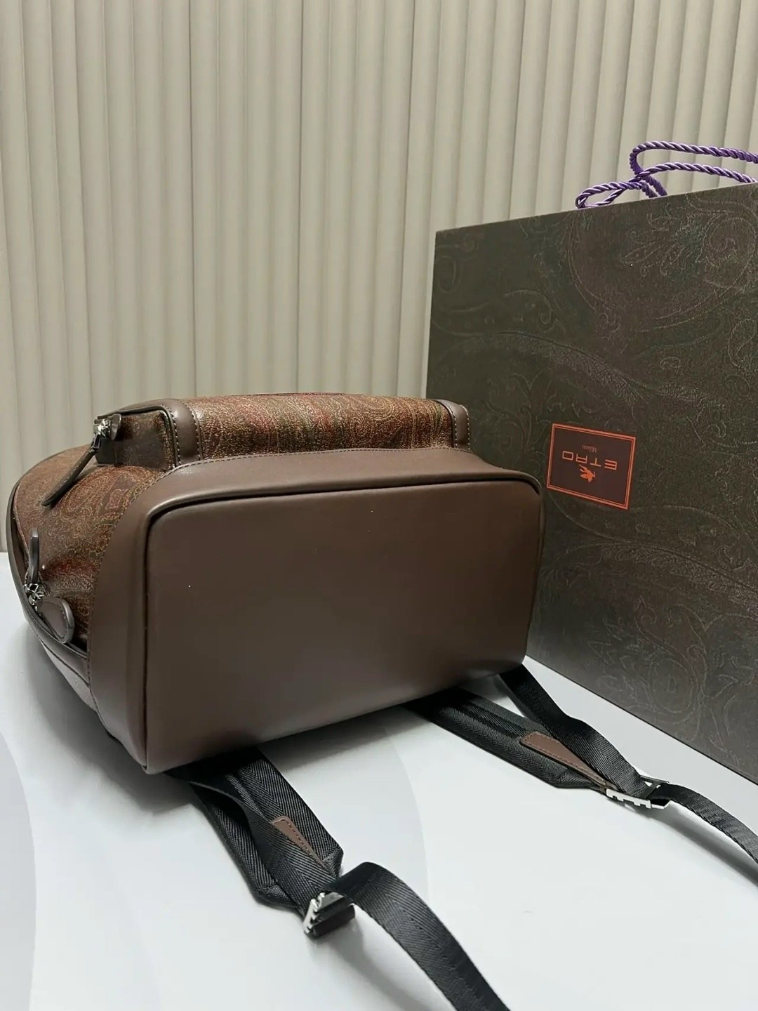 рюкзак,брендовые рюкзаки,кожаные рюкзаки,женский рюкзак,сумки рюкзаки