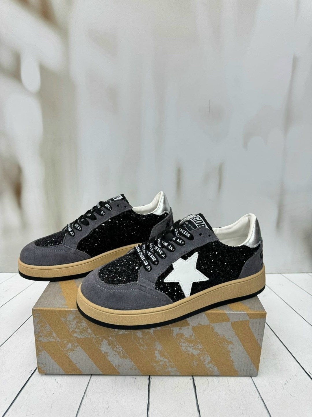 ,кеды golden goose,кроссовки golden goose,женская ,кроссовки весенние