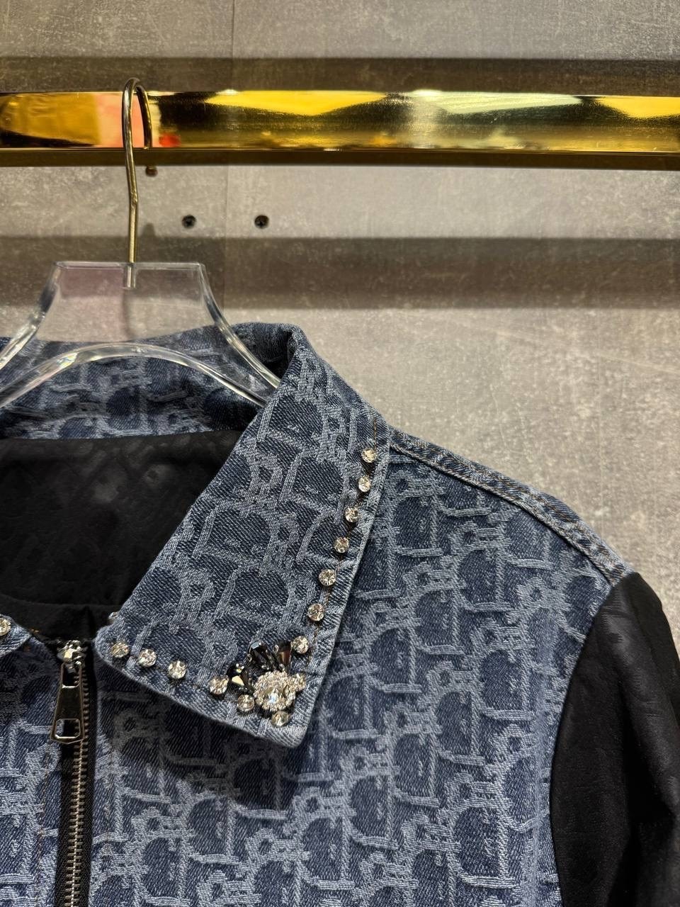 кожаная куртка,женская кофта,роскошная девушка,кофта бомбер