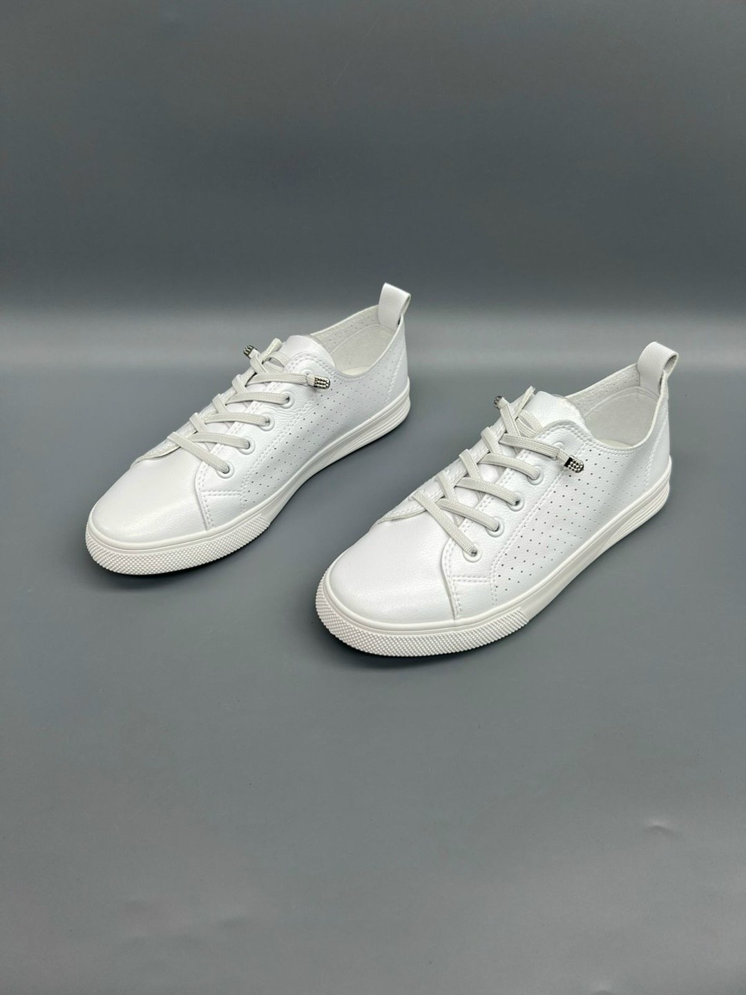 белые кеды,белые кеды кожаные женские с перфорацией,,кеды женски,женские кеды