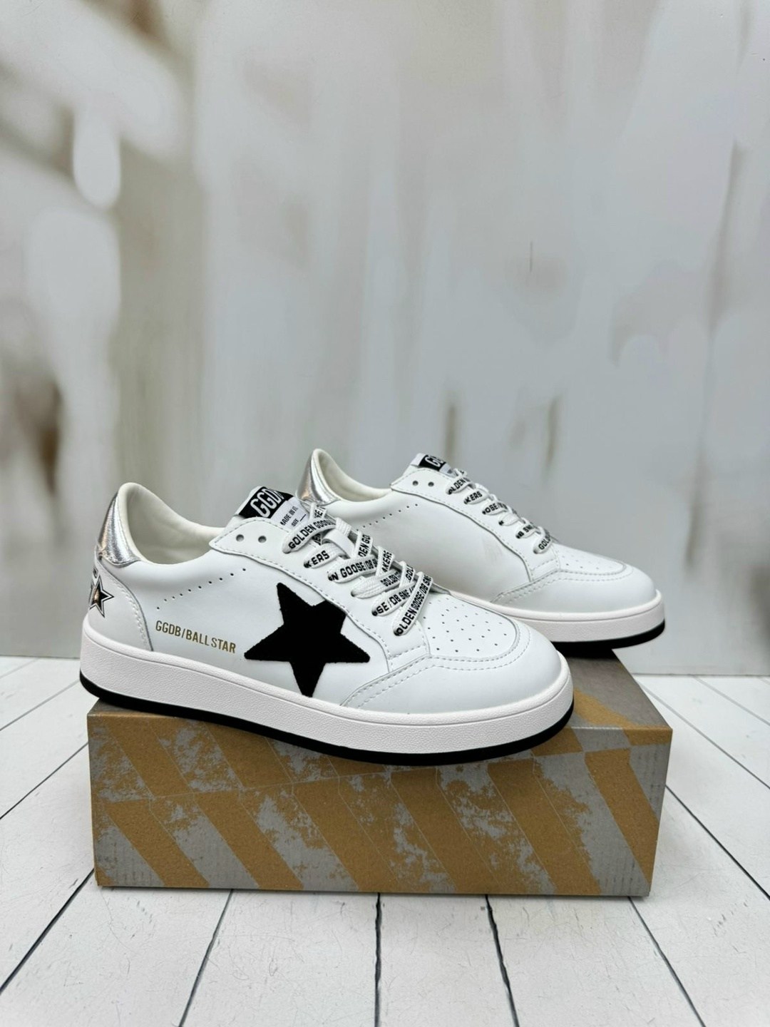 ,кроссовки со звездами,кроссовки кеды,кеды кристиан диор,кеды golden goose