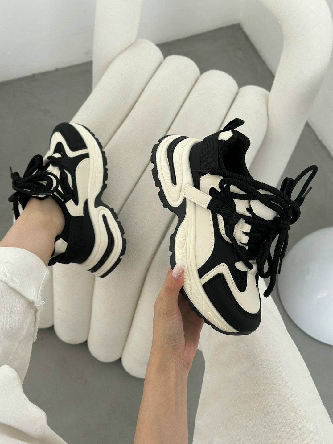 кроссовки женскиe,кроссовки,женские массивные кроссовки,кроссовки модные,массивные кроссовки