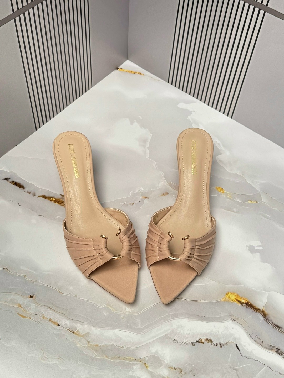 ,элегантные босоножки,женские босоножки,модные босоножки,босоножки на каблуках