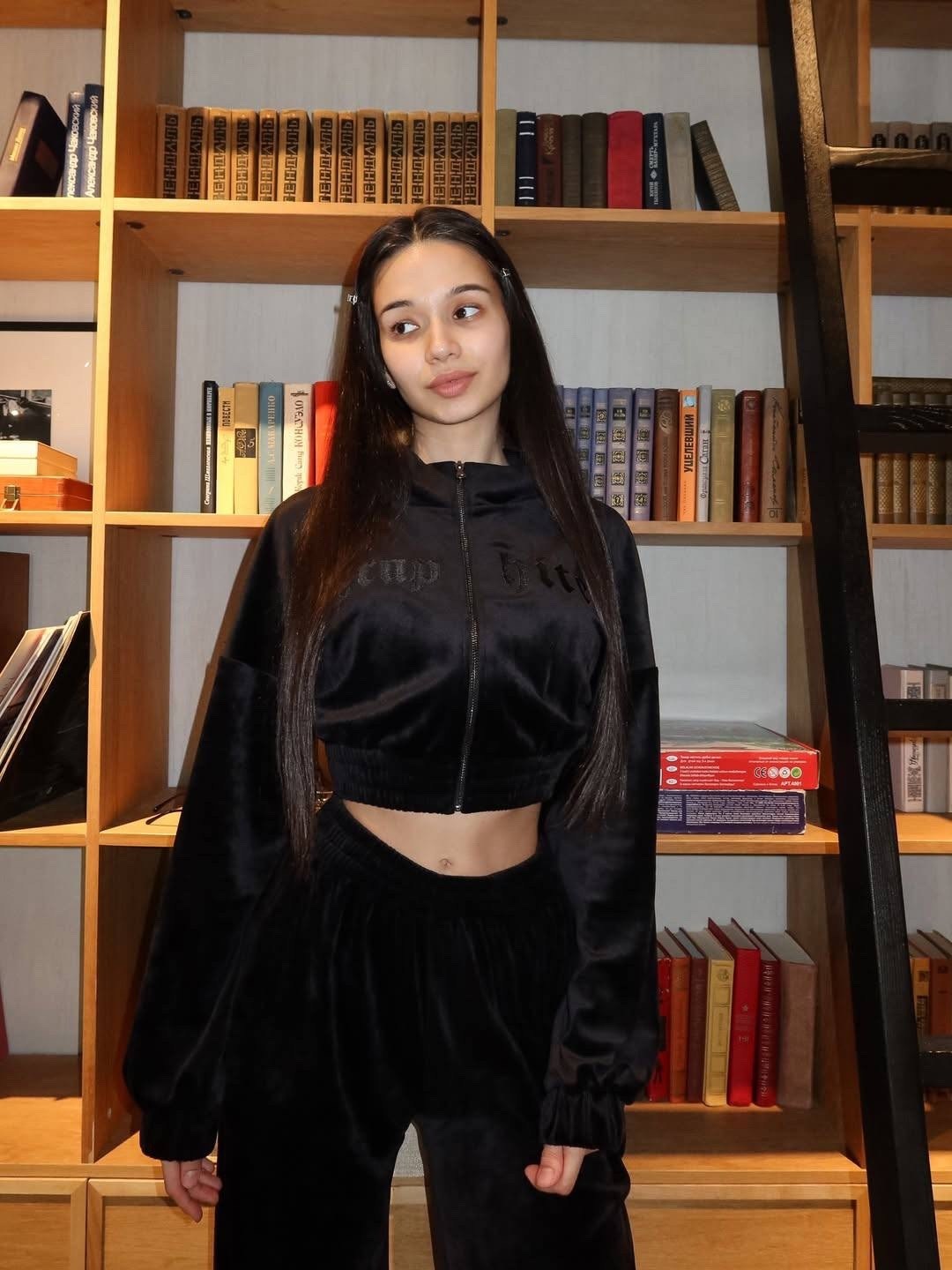 велюровый костюм,женский велюровый костюм,велюровый спортивный костюм,костюм бархатный с брюками emmiloves,костюм из велюра