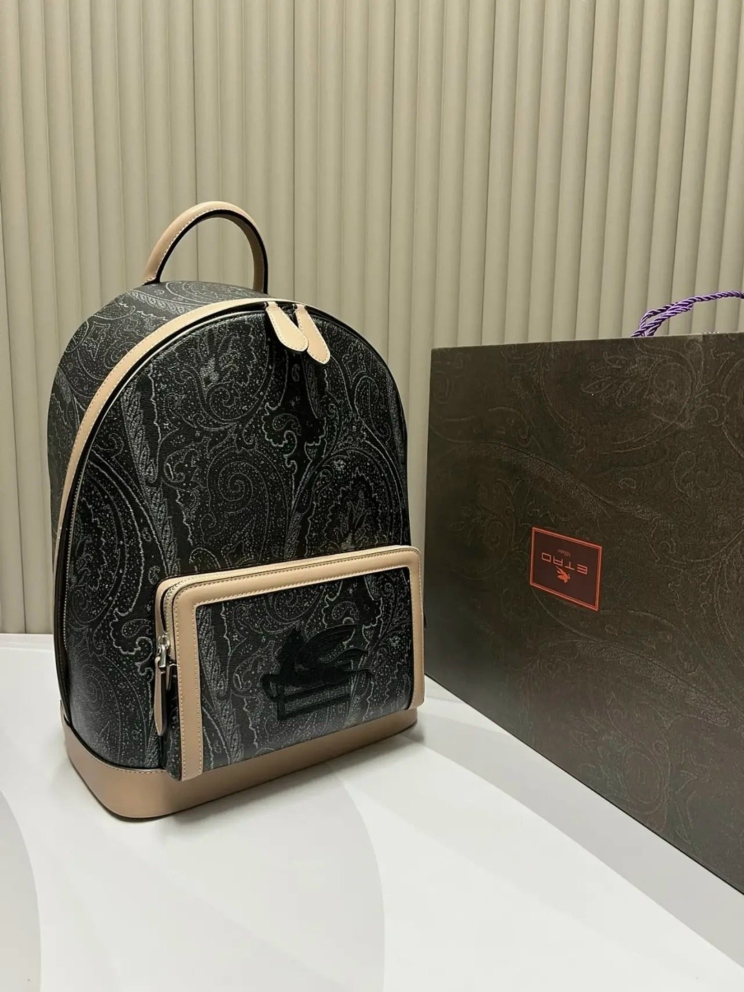 рюкзак,брендовые рюкзаки,кожаные рюкзаки,женский рюкзак,сумки рюкзаки