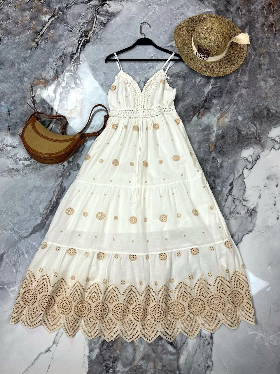 девушка,в красивом платье,кружевное платье,шикарная блондинка,платья