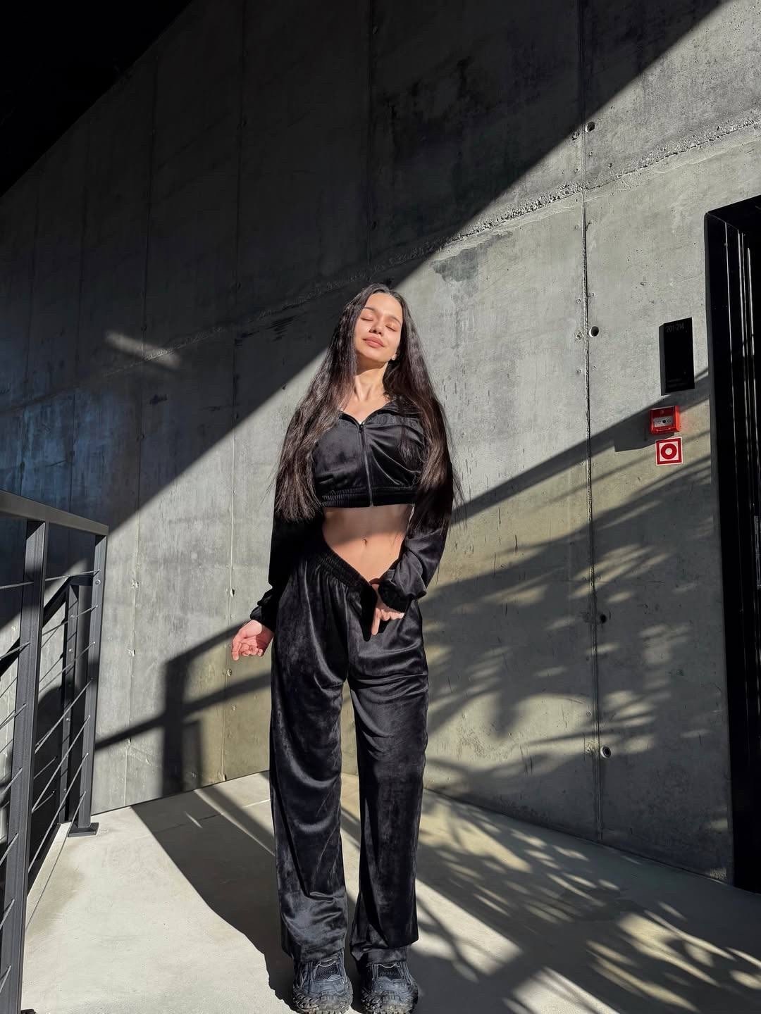 велюровый костюм,женский велюровый костюм,велюровый спортивный костюм,костюм бархатный с брюками emmiloves,костюм из велюра