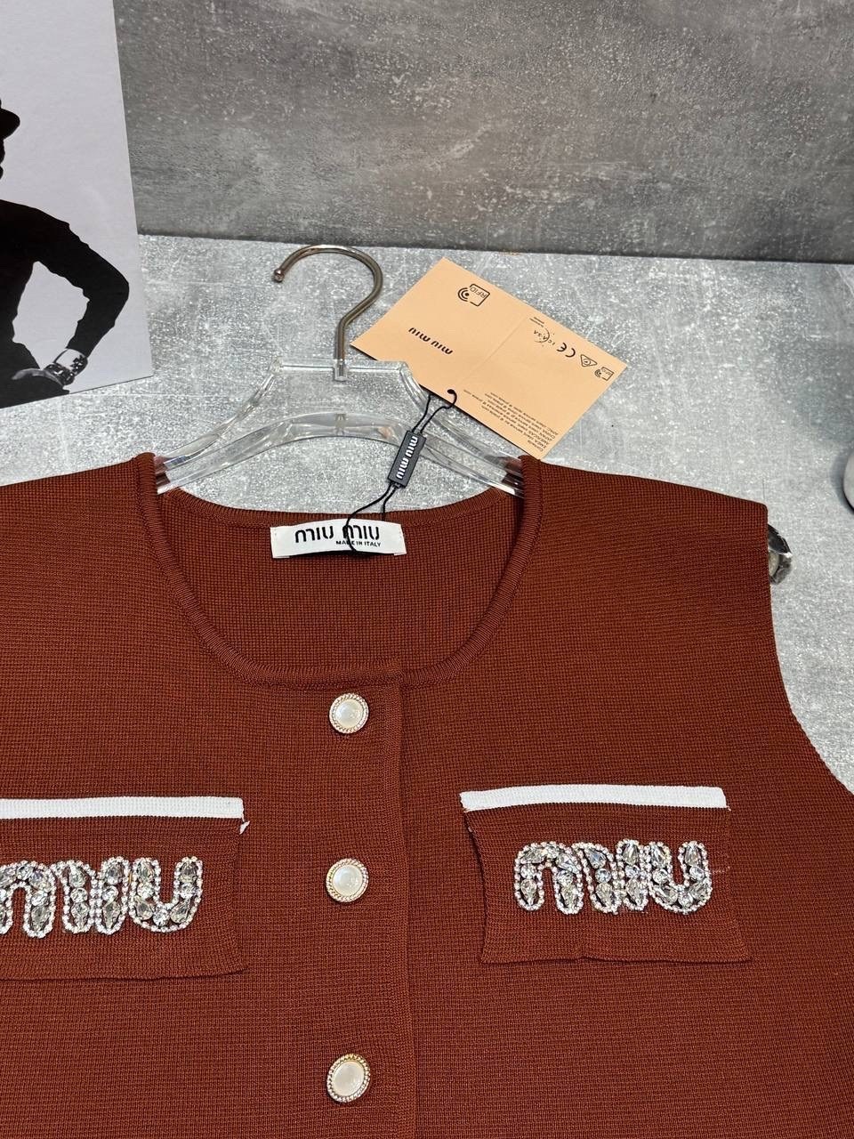 жилетка женская,жилет,вязаные жилеты,жилет на пуговицах,жилет женский