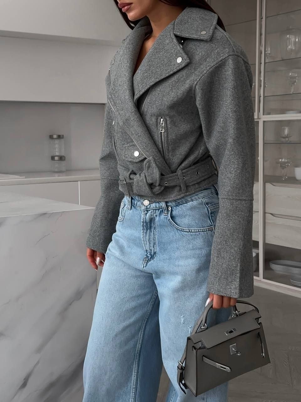 куртка косуха,джинсы оверсайз,модные джинсы,джинсовая куртка,куртка женская