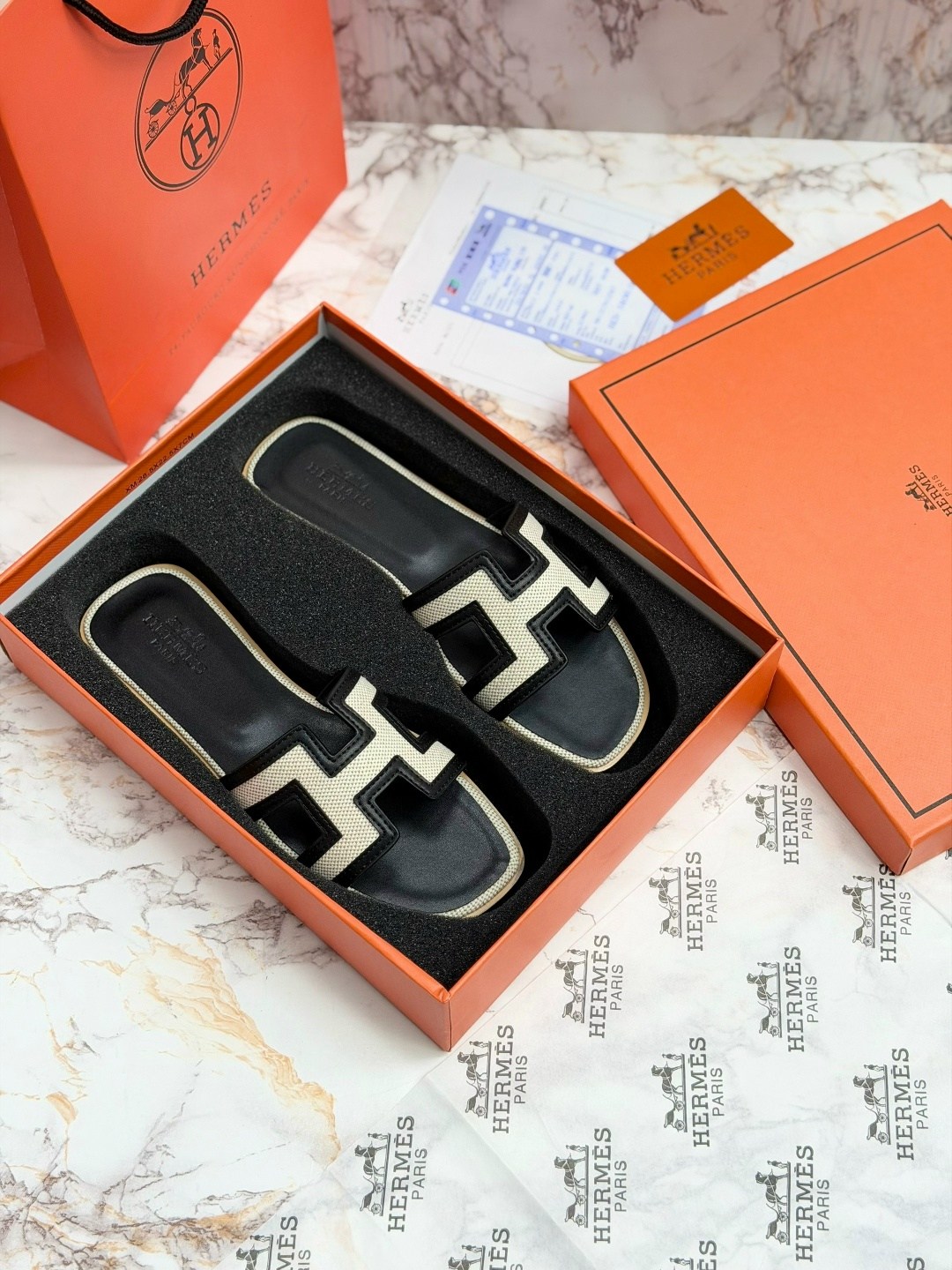 шлепанцы hermes,шлепки hermes женские,шлепки эрмес,шлепки эрмес оран,шлепки гермес