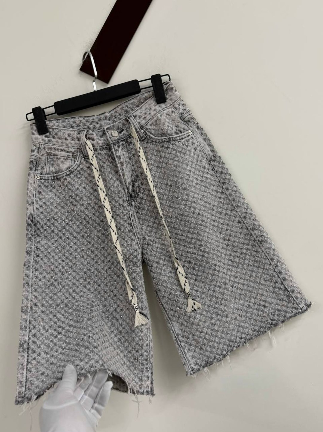 джинсовые шорты,шорты джинсовые женская,женские шорты,мужские джинсовые шорты,шорты джинс