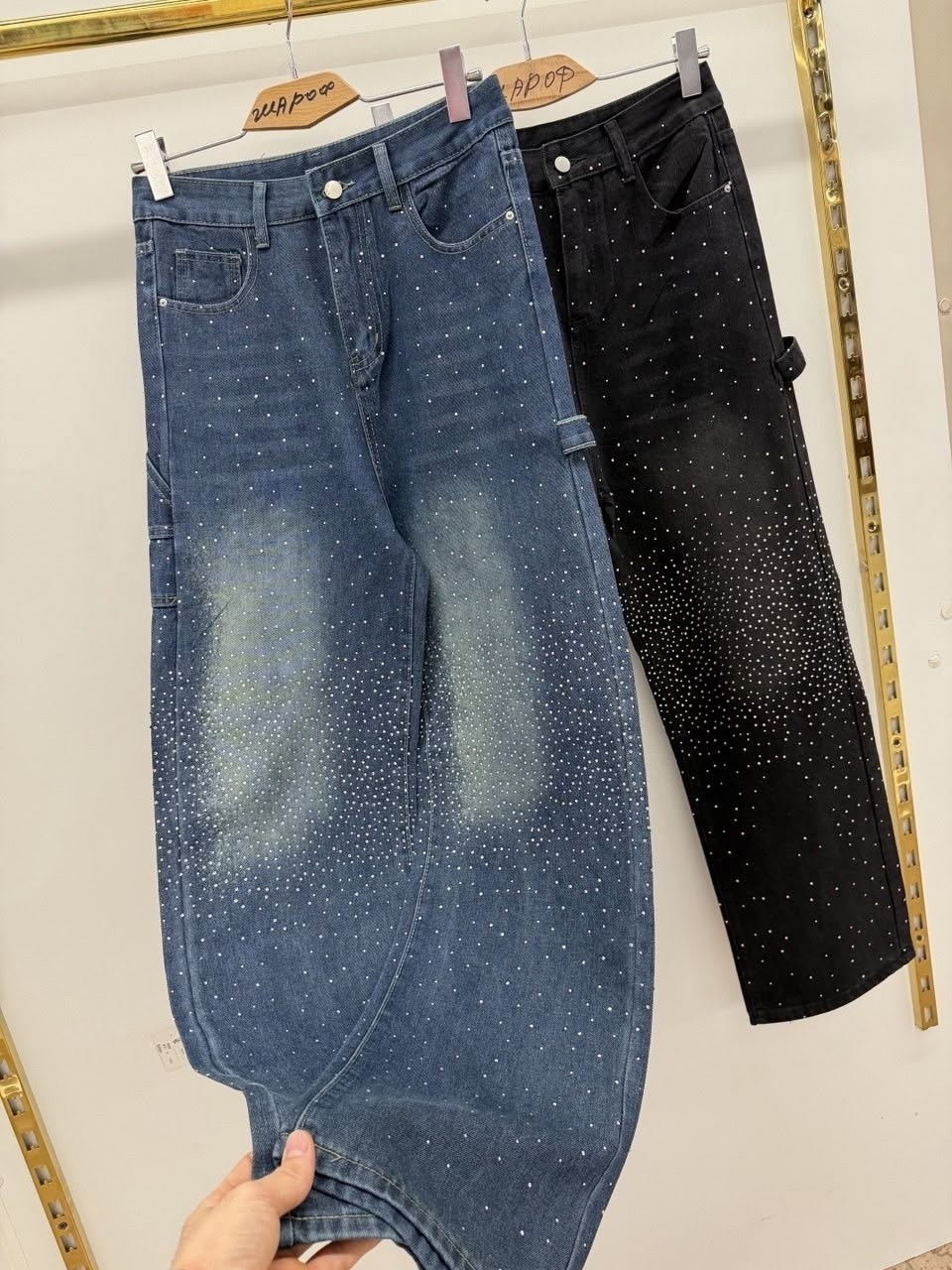 джинсы со стразами,джинсы со стразами женские,брюки джинсы,джинсы,широкие джинсы