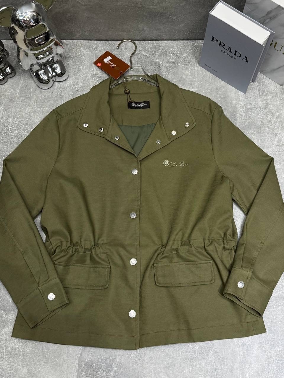 девушка,мода и стиль,стильная брошь,элегантный,стильное