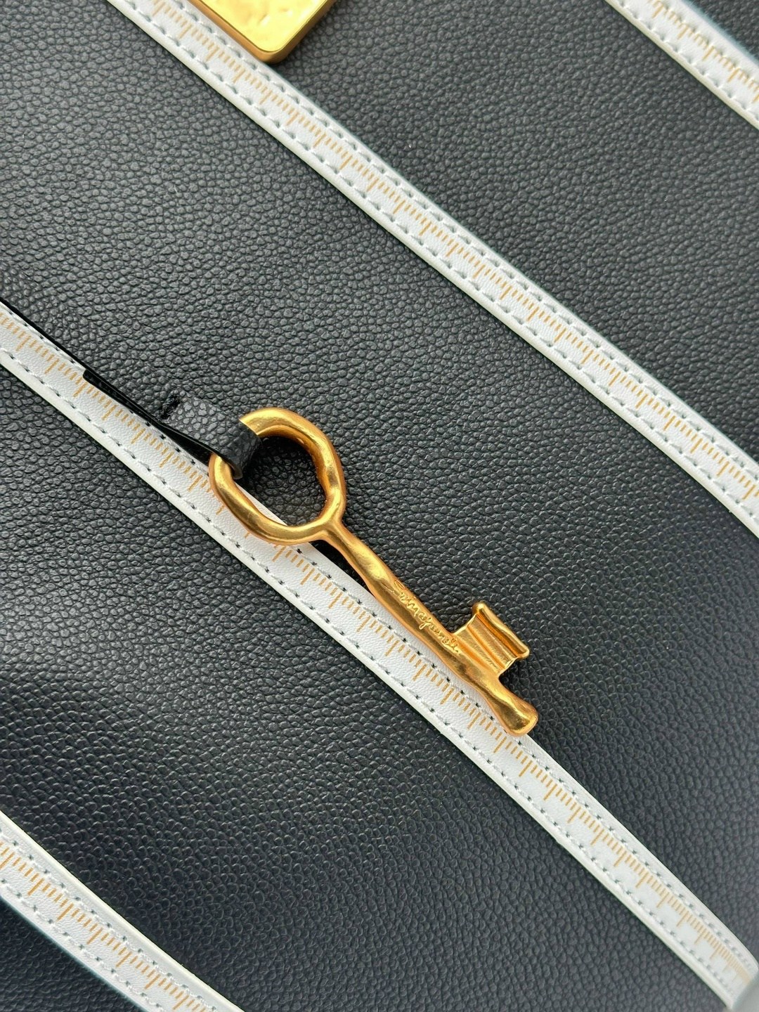 сумка,модная сумка,женская сумка,элегантная сумка,сумки женская сумка